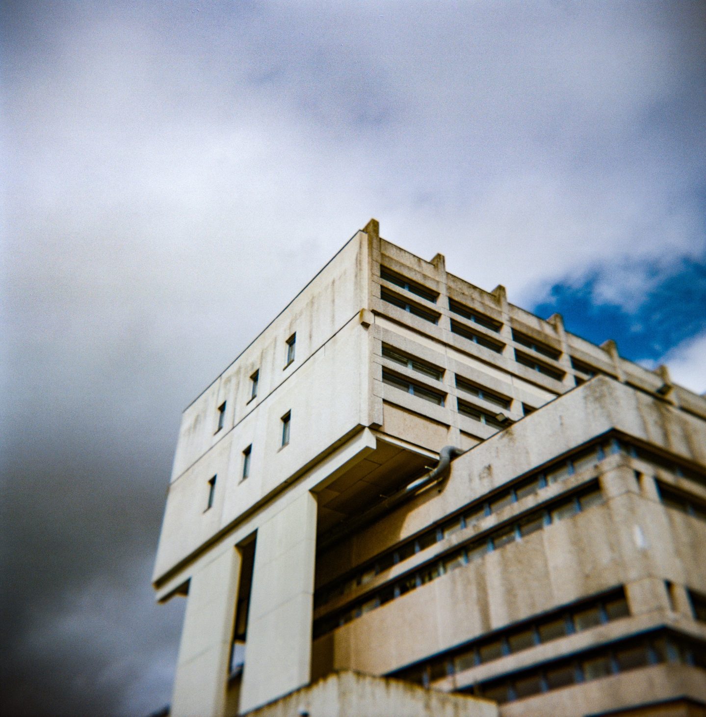 Dundee Holga Walkabout in Full Colour