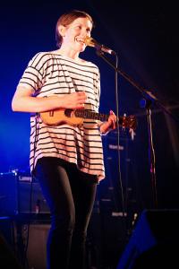 Allo Darlin's Elizabeth Morris